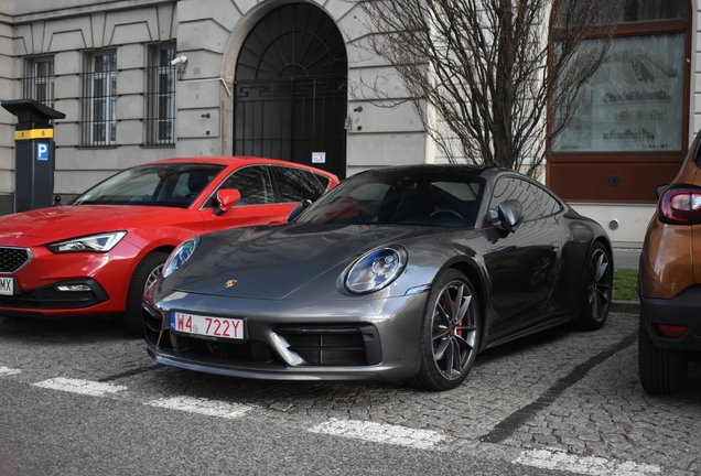 Porsche 992 Carrera 4S