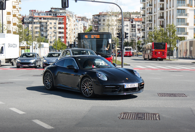 Porsche 992 Carrera 4S
