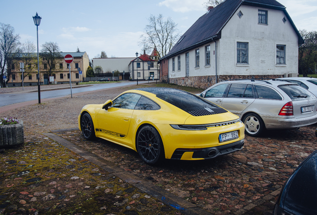 Porsche 992 Carrera 4S