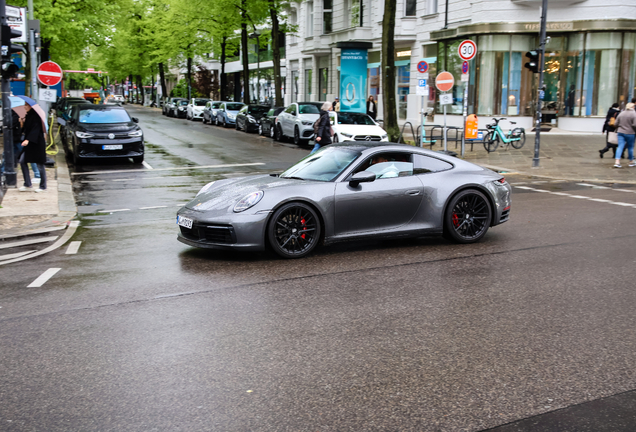 Porsche 992 Carrera 4S