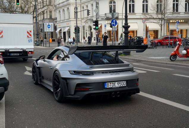 Porsche 992 GT3 RS Weissach Package