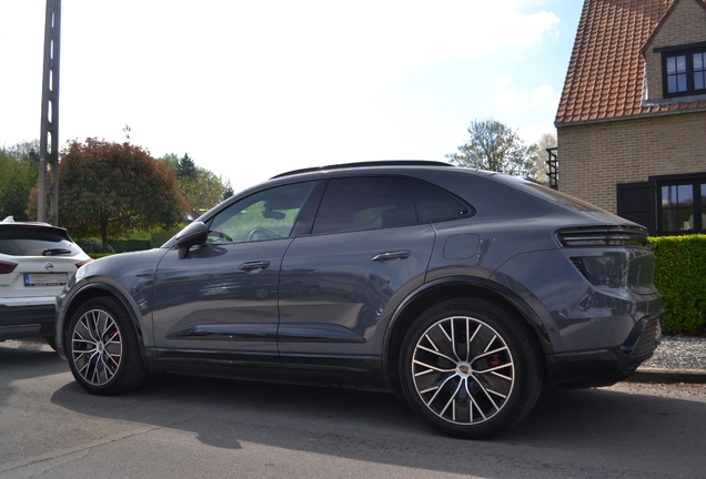 Porsche Macan EV Turbo