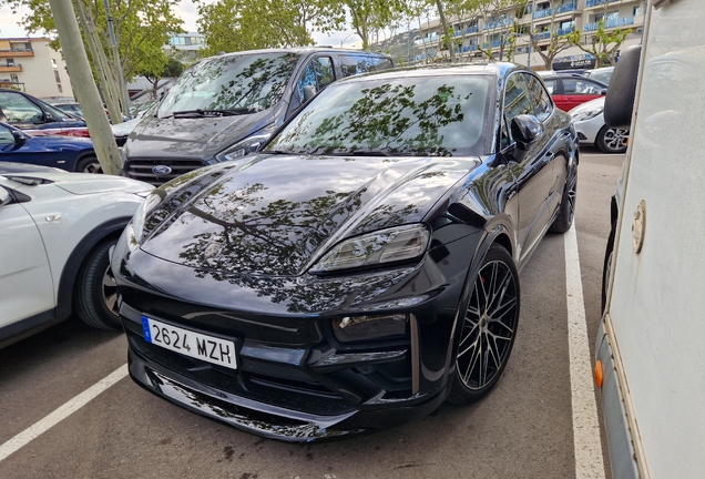Porsche Macan EV Turbo