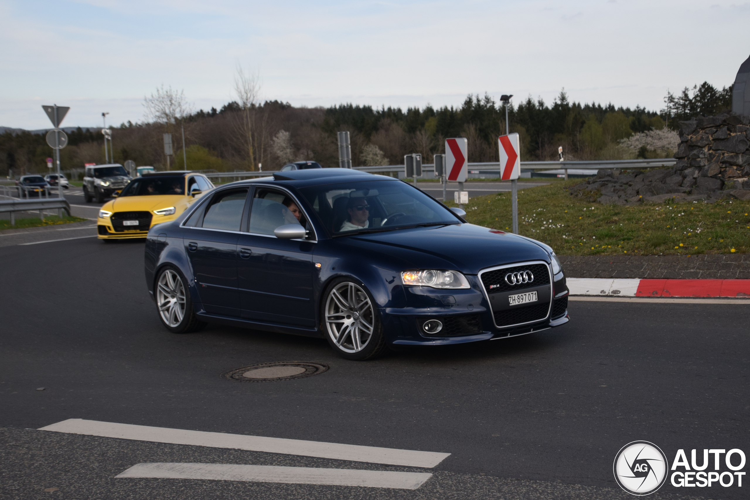 Audi RS4 Sedan