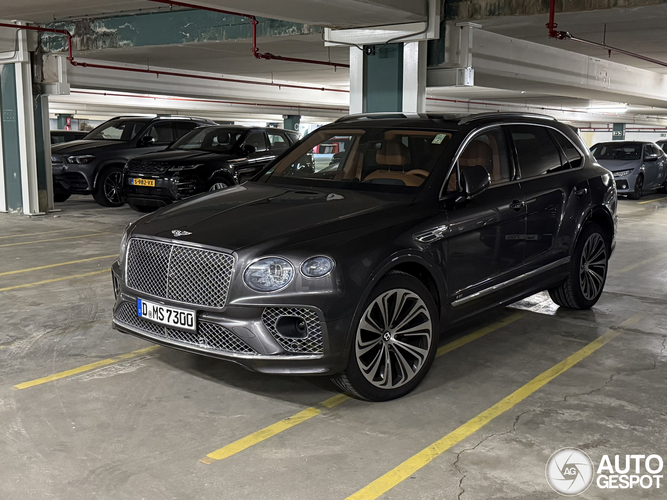 Bentley Bentayga V8 2021