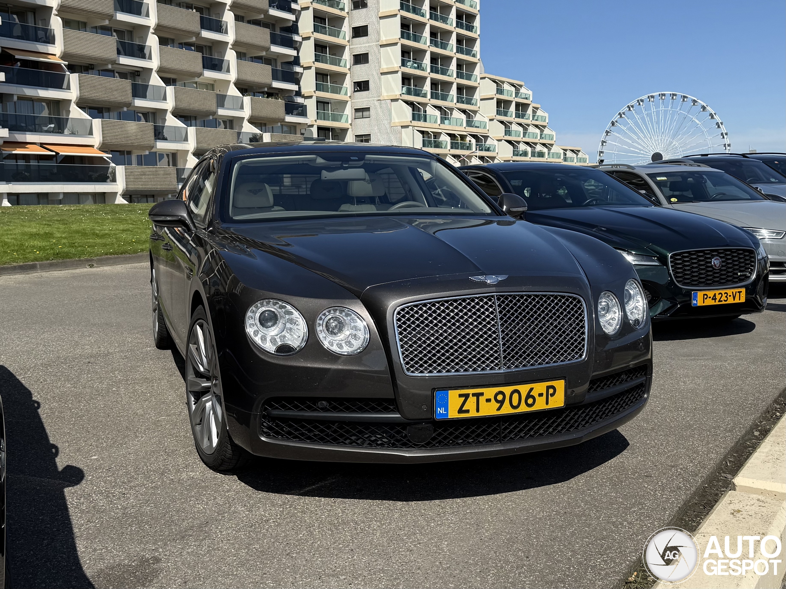 Bentley Flying Spur V8