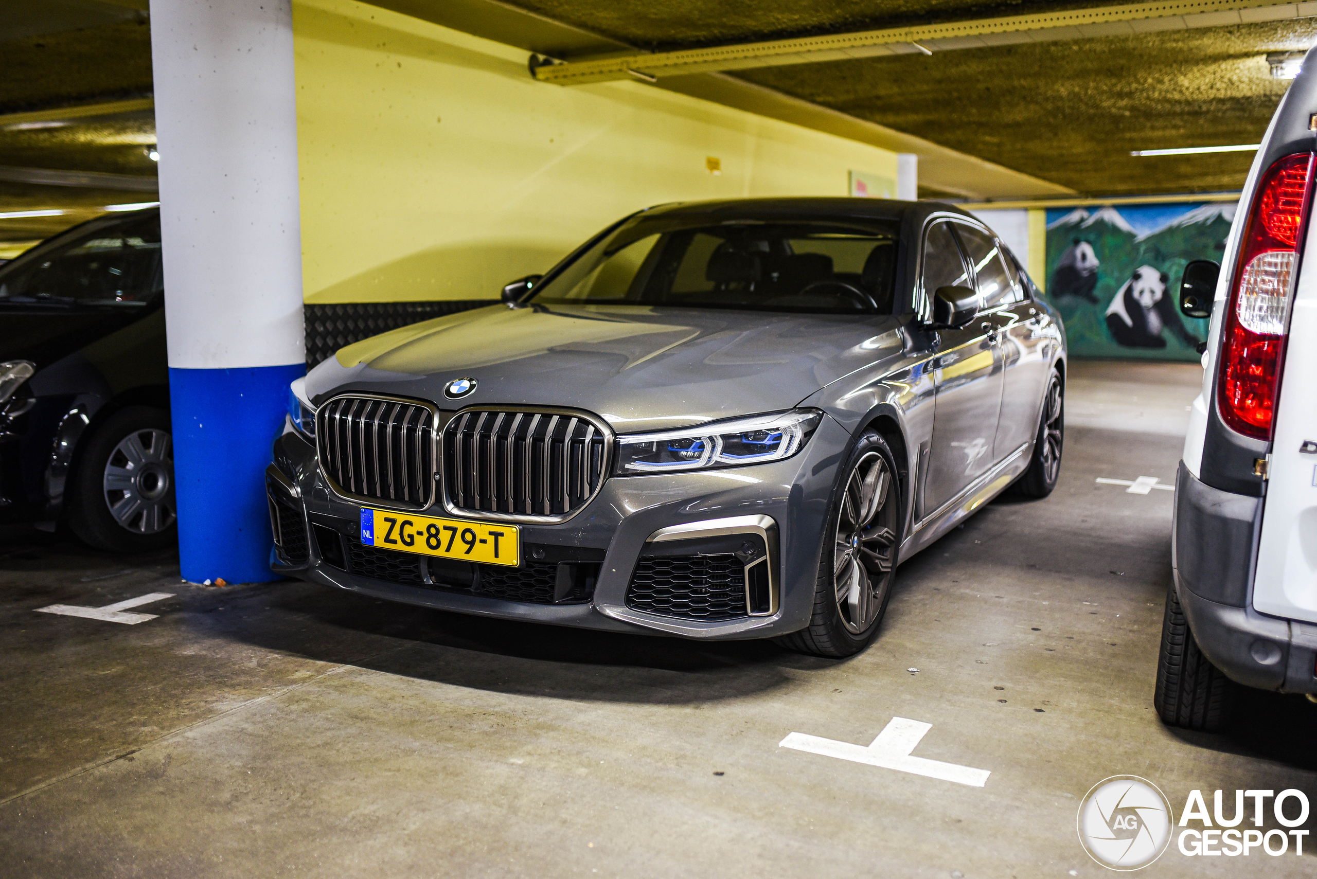 BMW M760Li xDrive 2019
