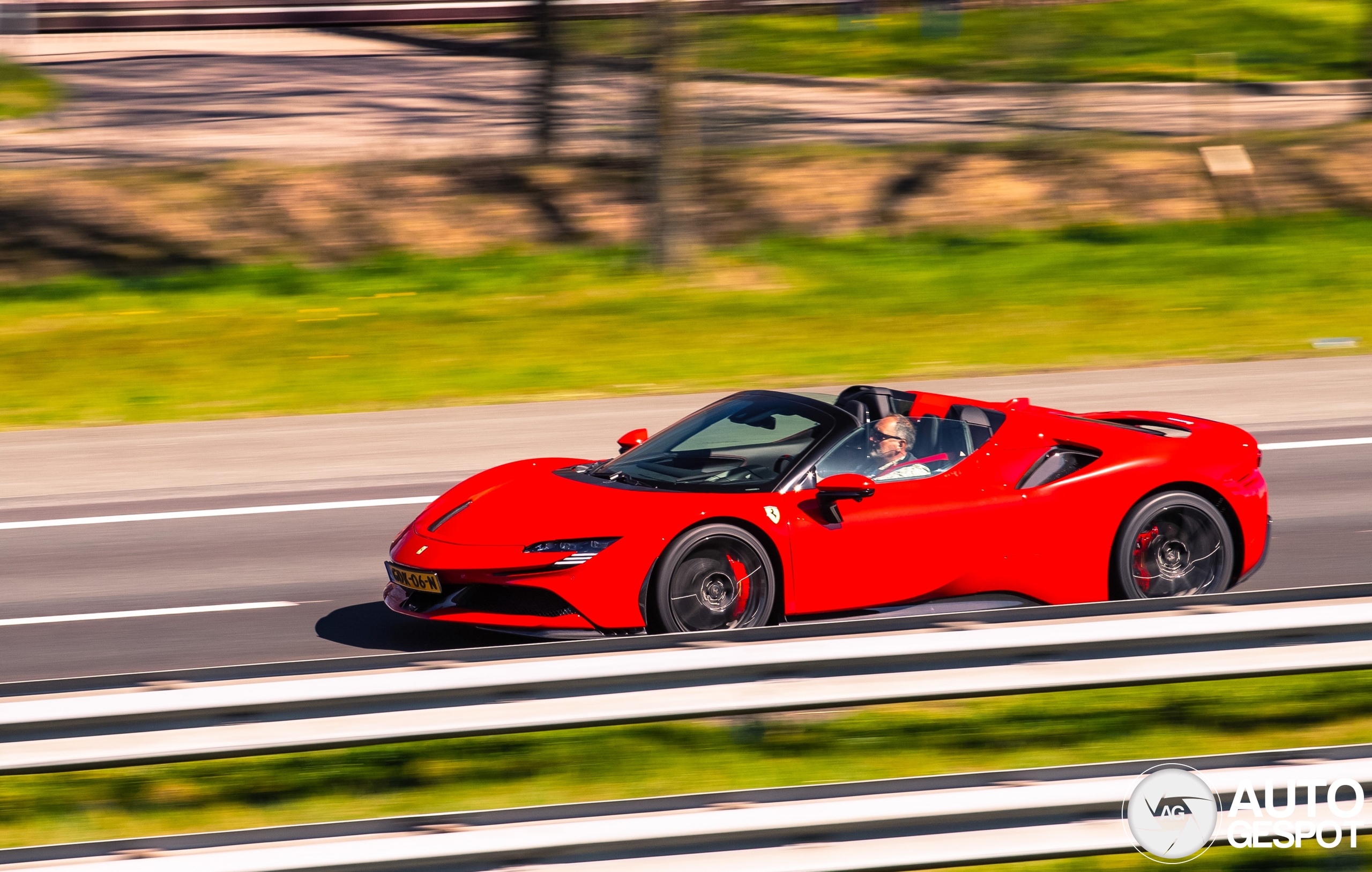 Ferrari SF90 Spider