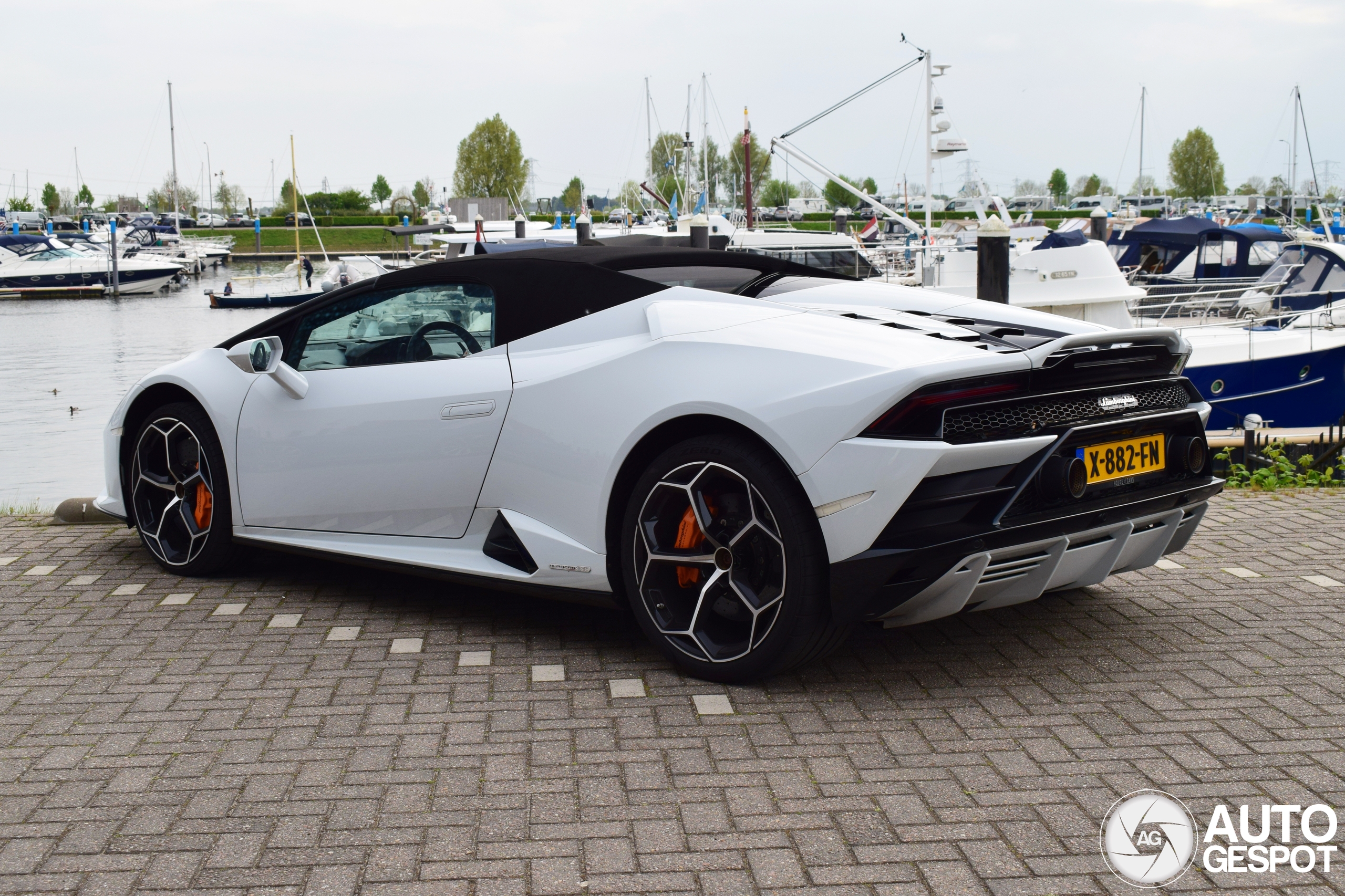 Lamborghini Huracán LP640-4 EVO Spyder