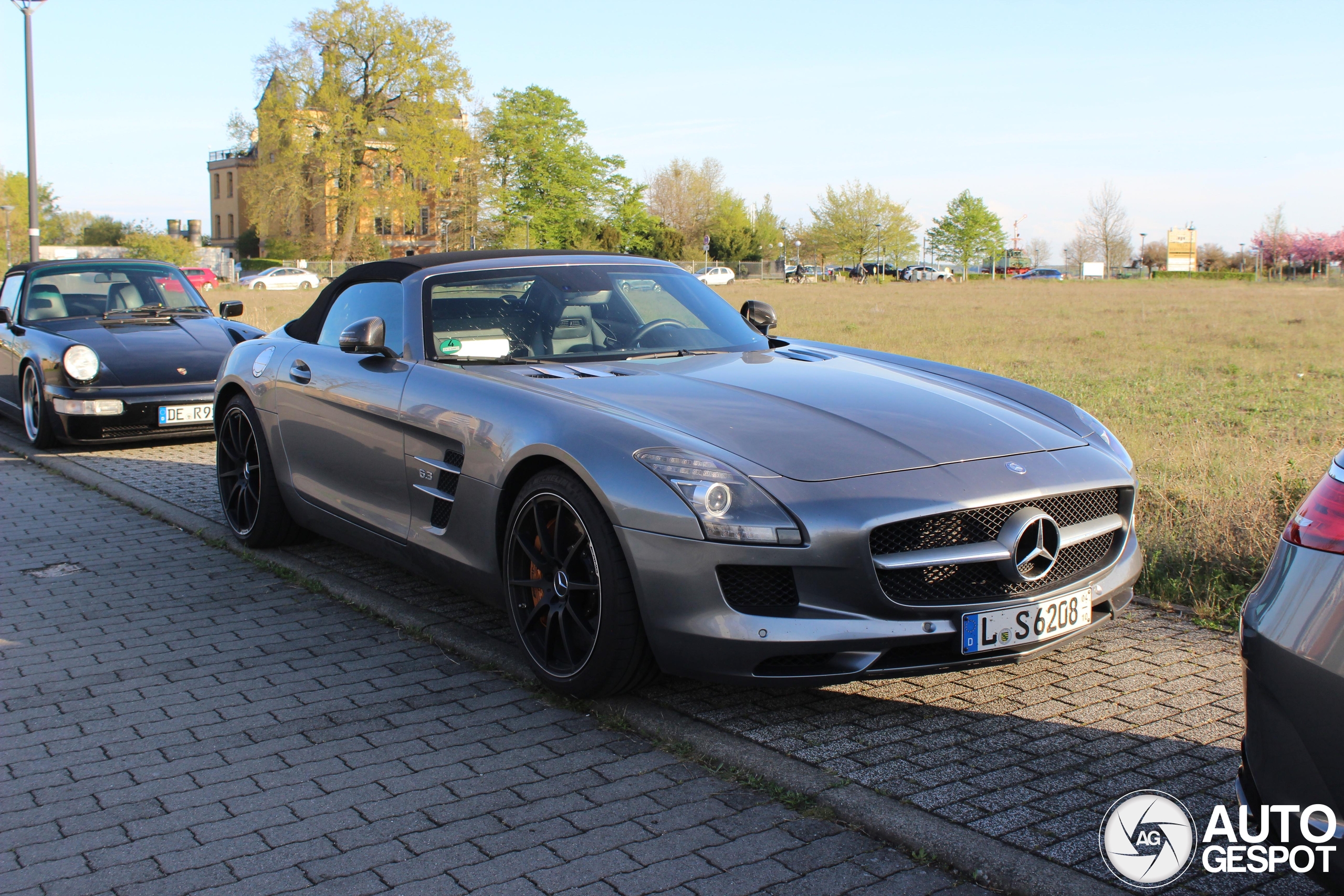 Mercedes-Benz SLS AMG Roadster