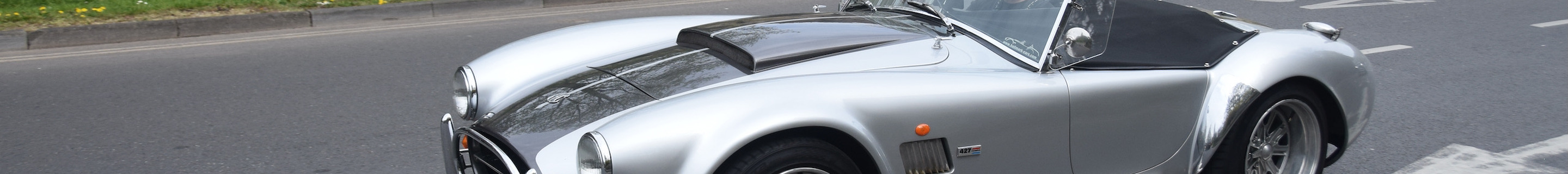 AC Cobra 427