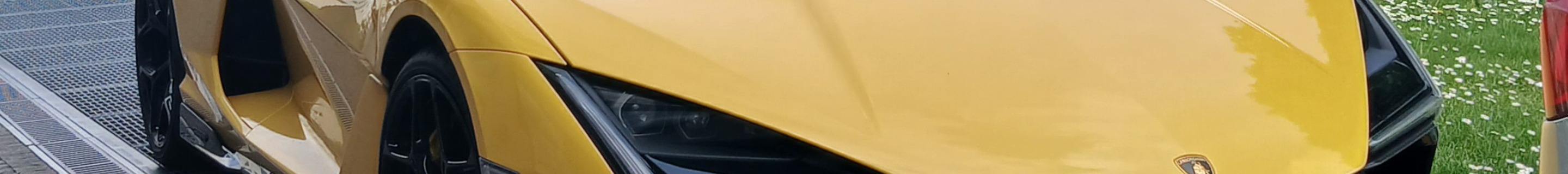 Lamborghini Revuelto