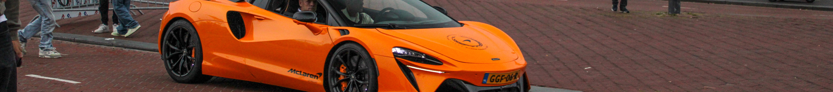 McLaren Artura Spider