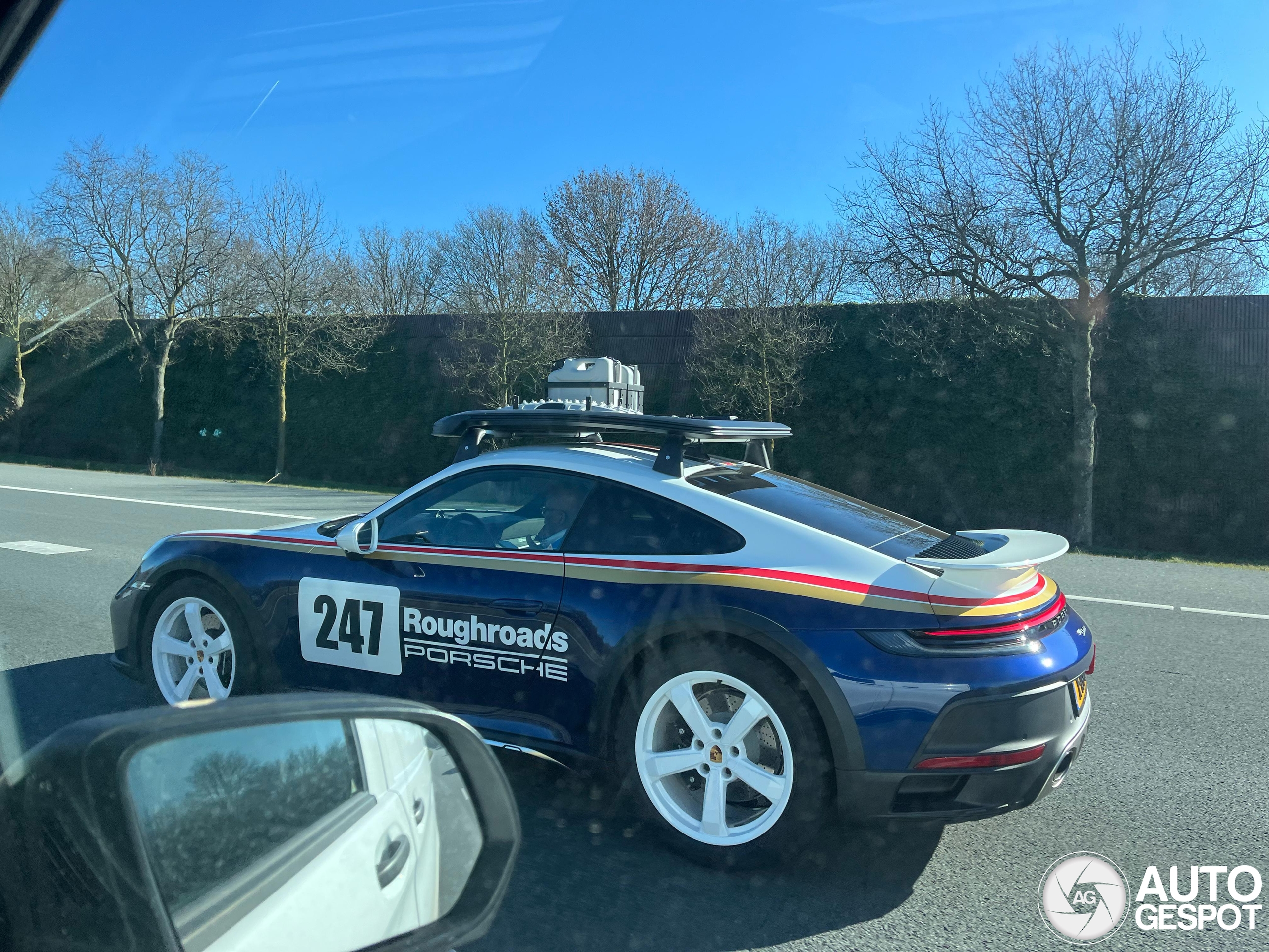 Porsche 992 Dakar
