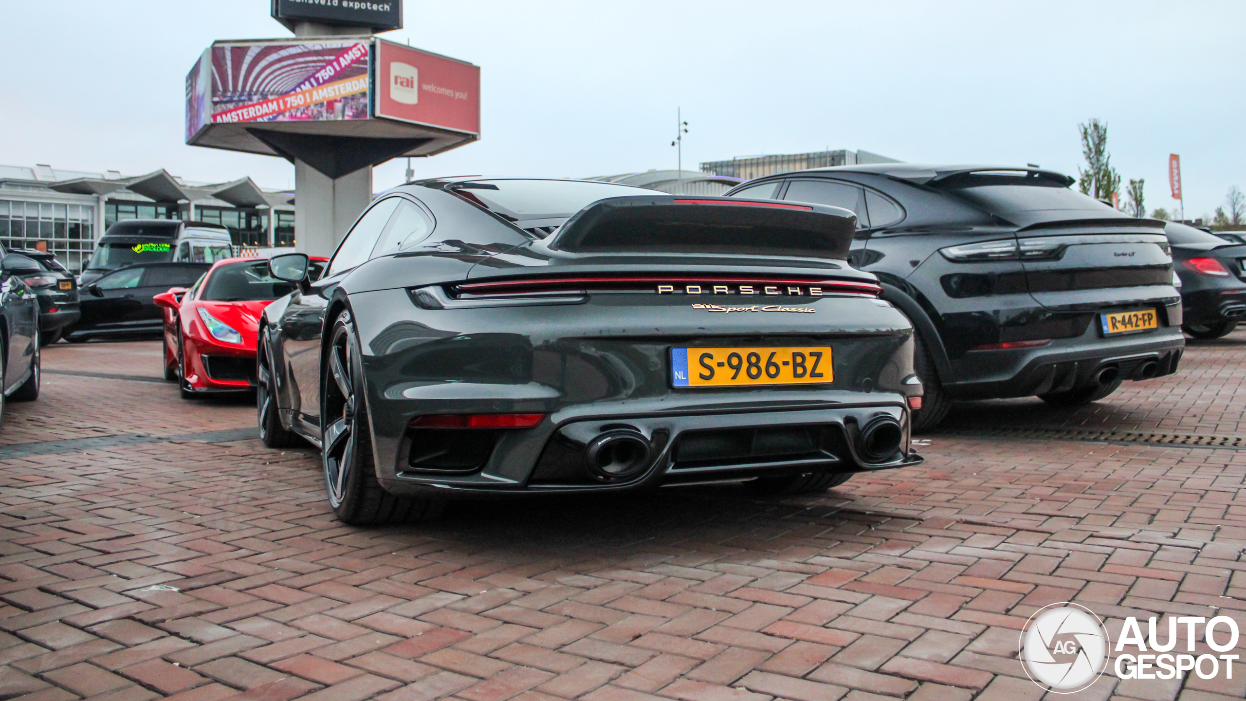 Porsche 992 Sport Classic