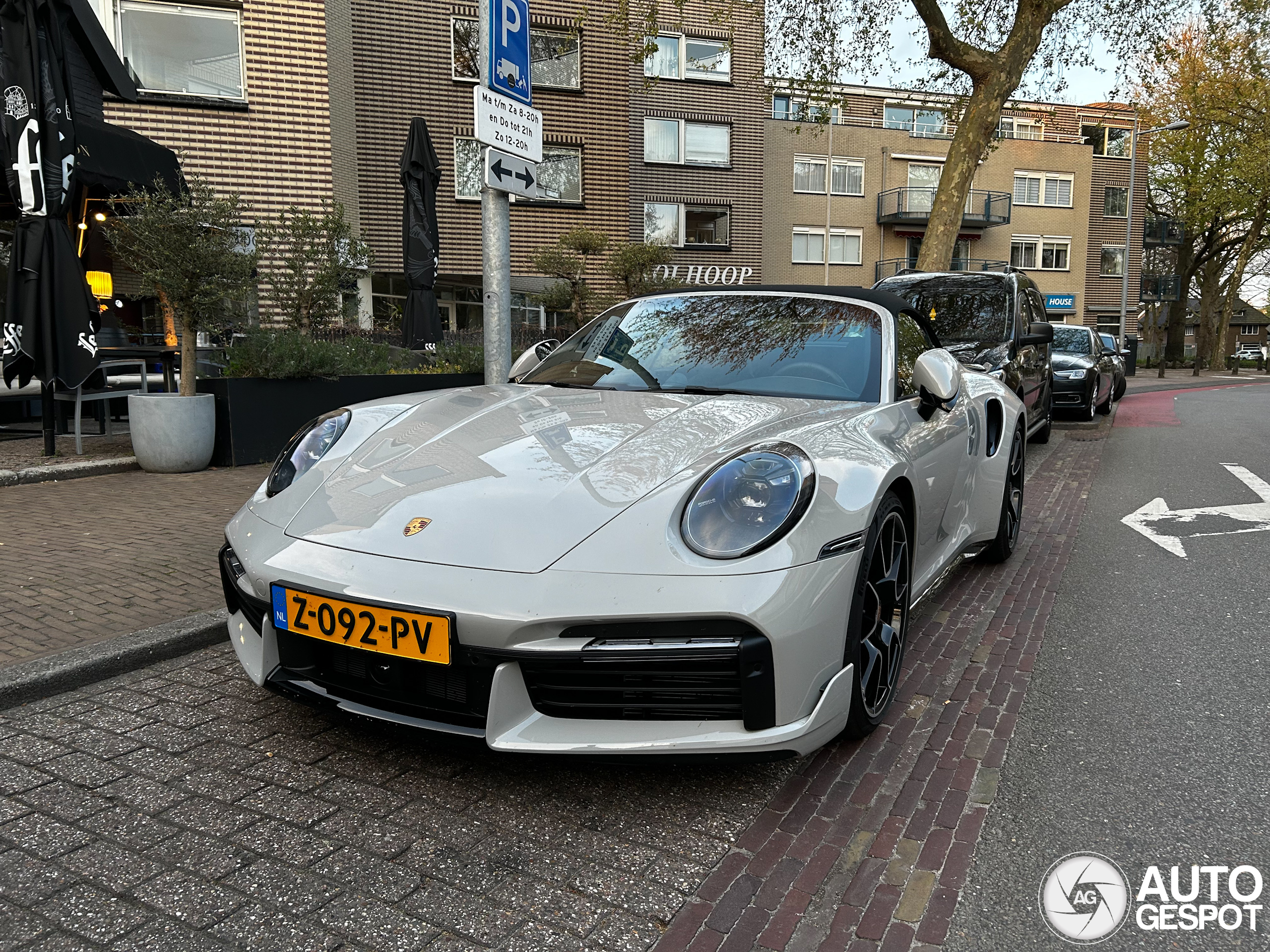 Porsche 992 Turbo S Cabriolet