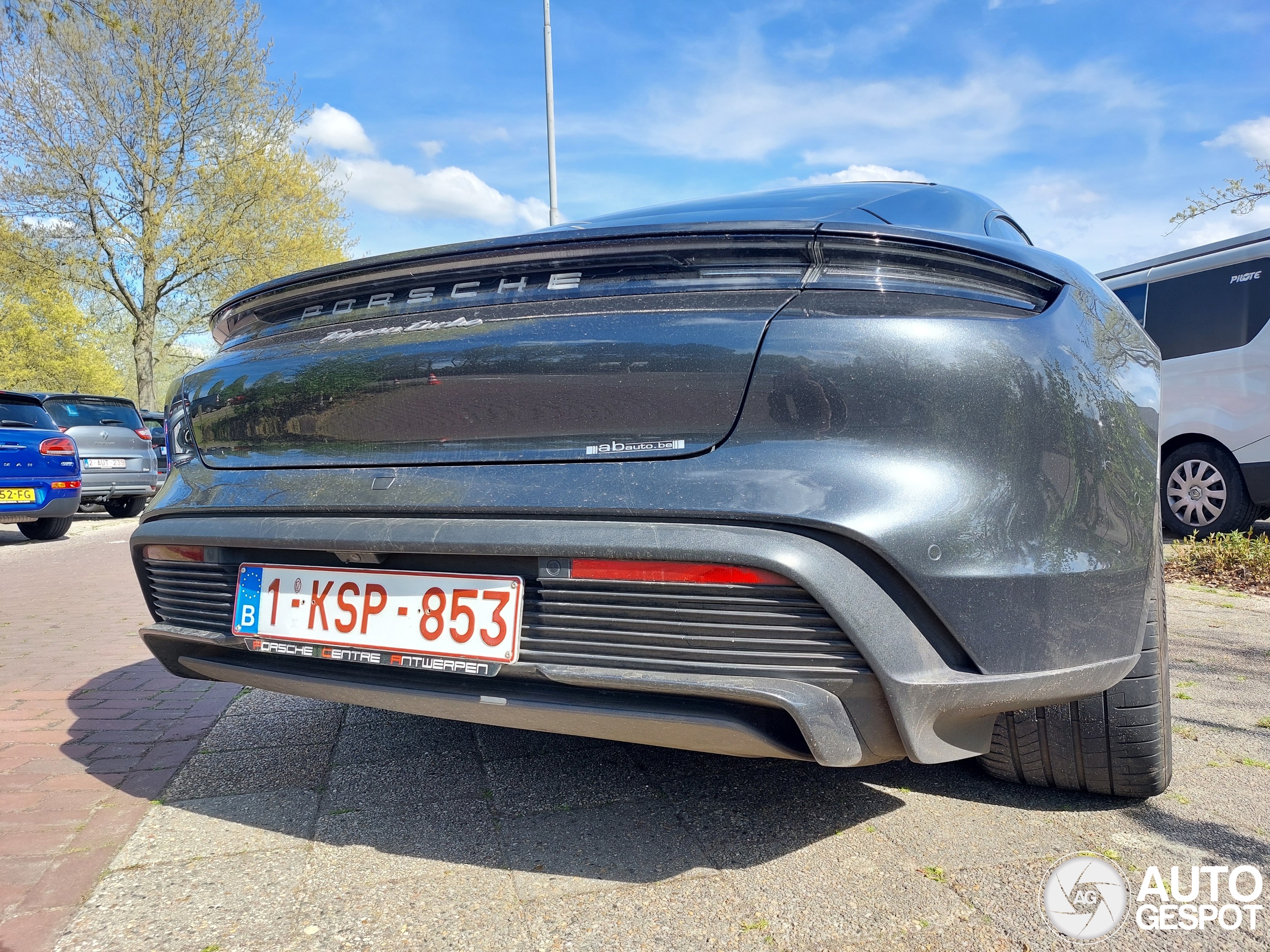 Porsche Taycan Turbo
