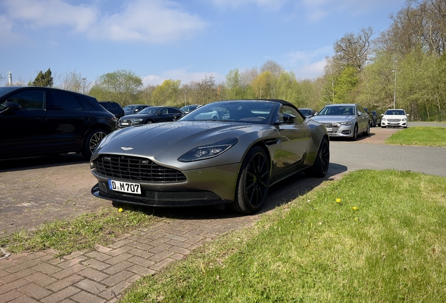 Aston Martin DB11 V8 Volante