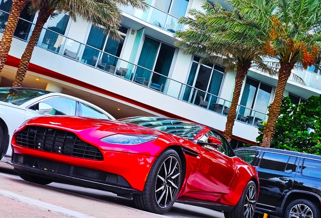 Aston Martin DB11 V8 Volante