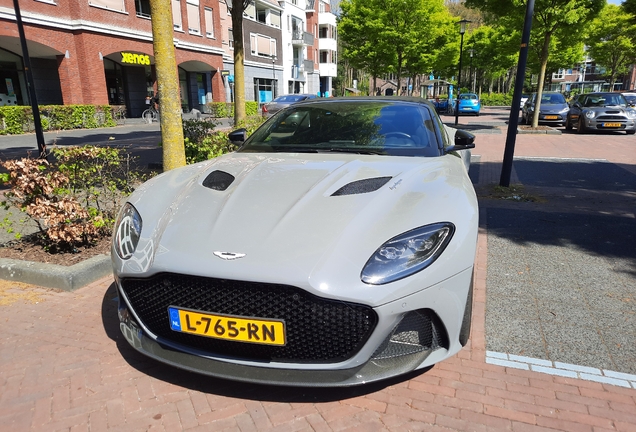 Aston Martin DBS Superleggera Volante