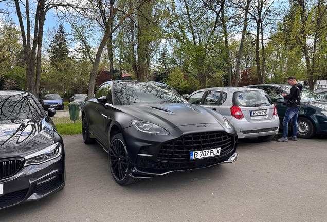 Aston Martin DBX707