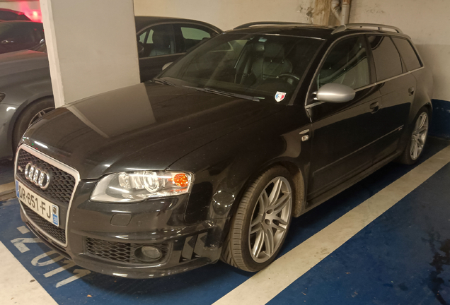 Audi RS4 Avant B7