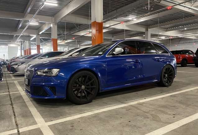 Audi RS4 Avant B8