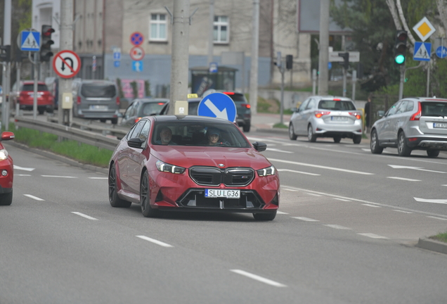 BMW M5 G90