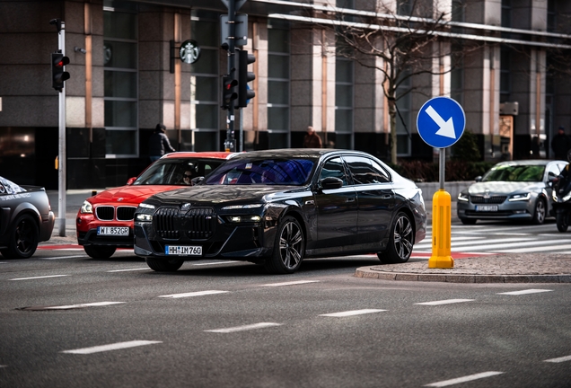 BMW M760e xDrive