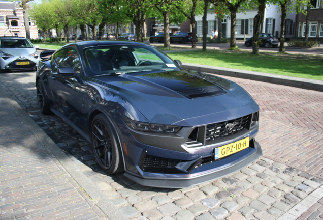 Ford Mustang Dark Horse 2024