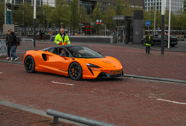 McLaren Artura Spider