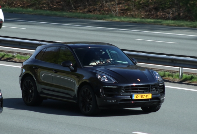 Porsche 95B Macan GTS