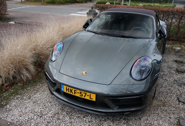 Porsche 992 Carrera 4 GTS Cabriolet