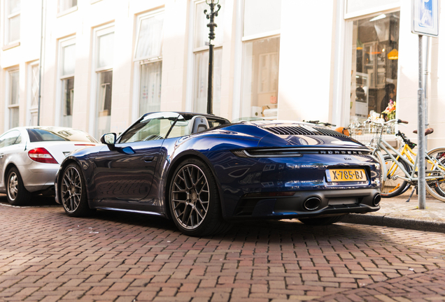 Porsche 992 Carrera 4S Cabriolet