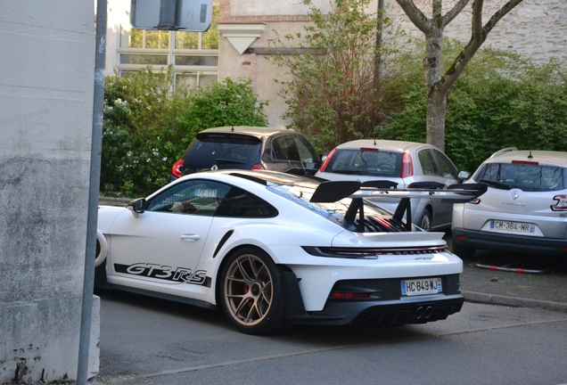 Porsche 992 GT3 RS Weissach Package