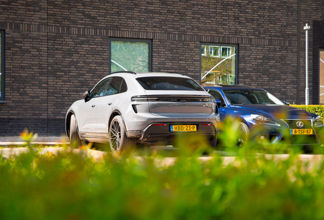 Porsche Macan EV Turbo