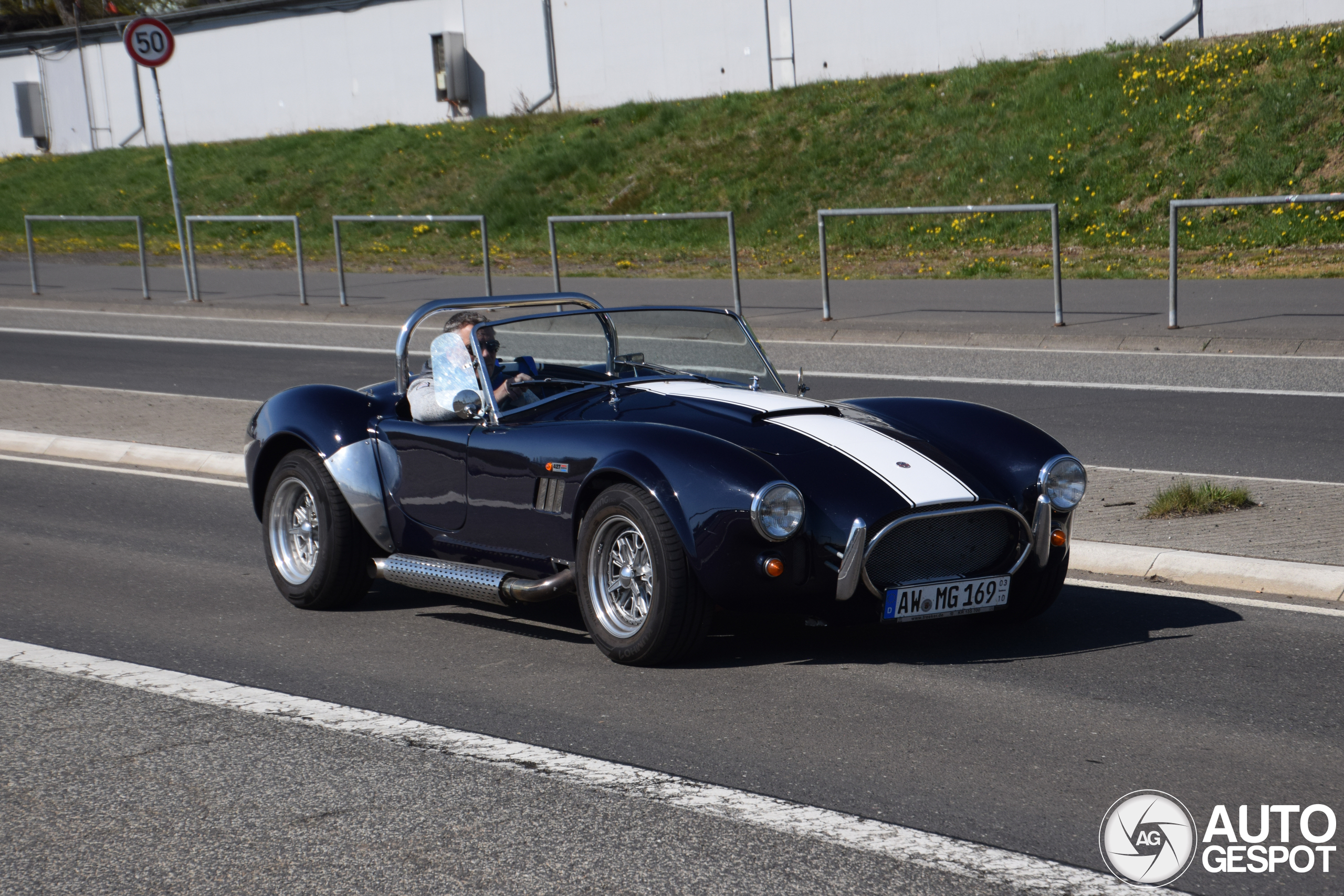 AC Cobra 427