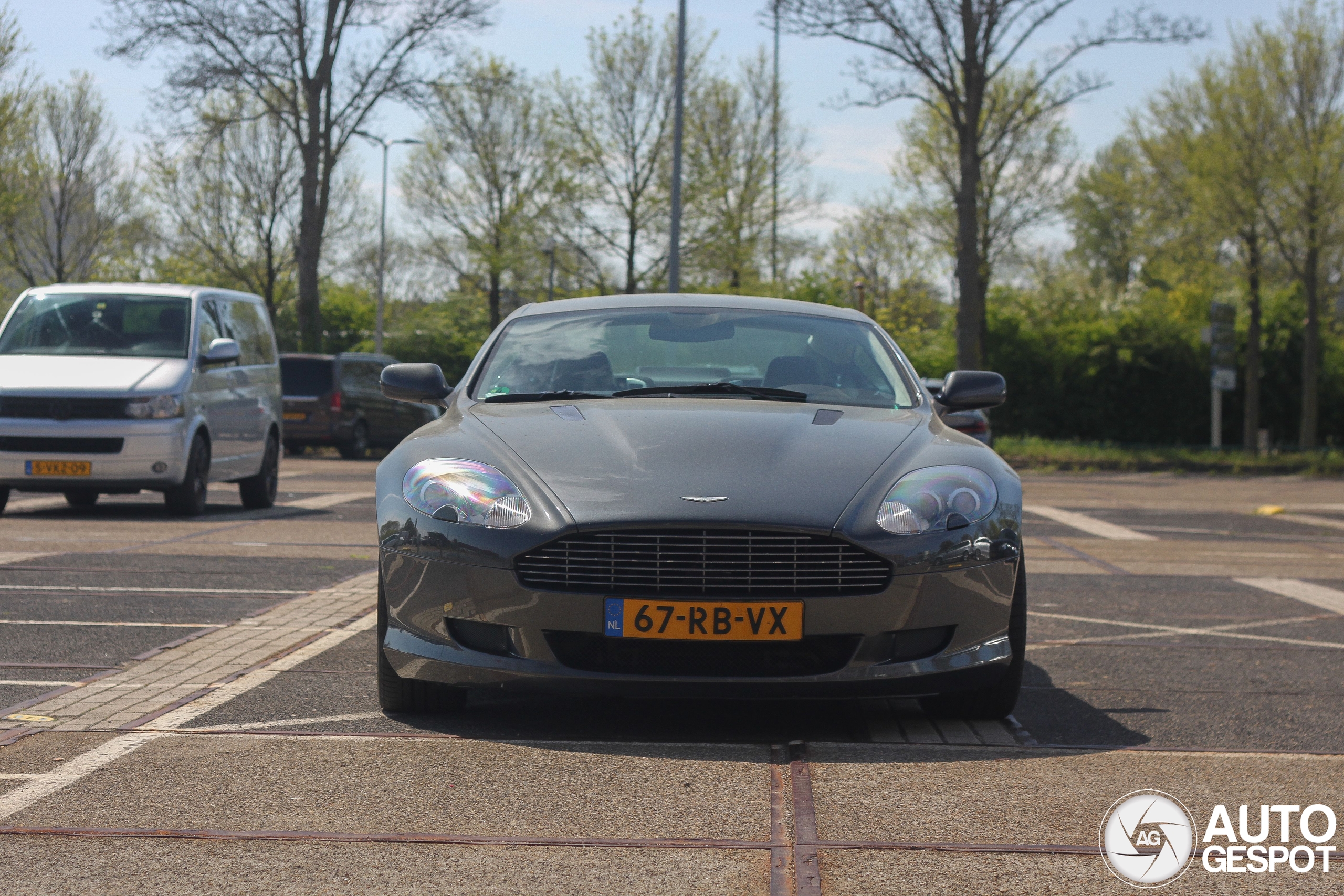 Aston Martin DB9