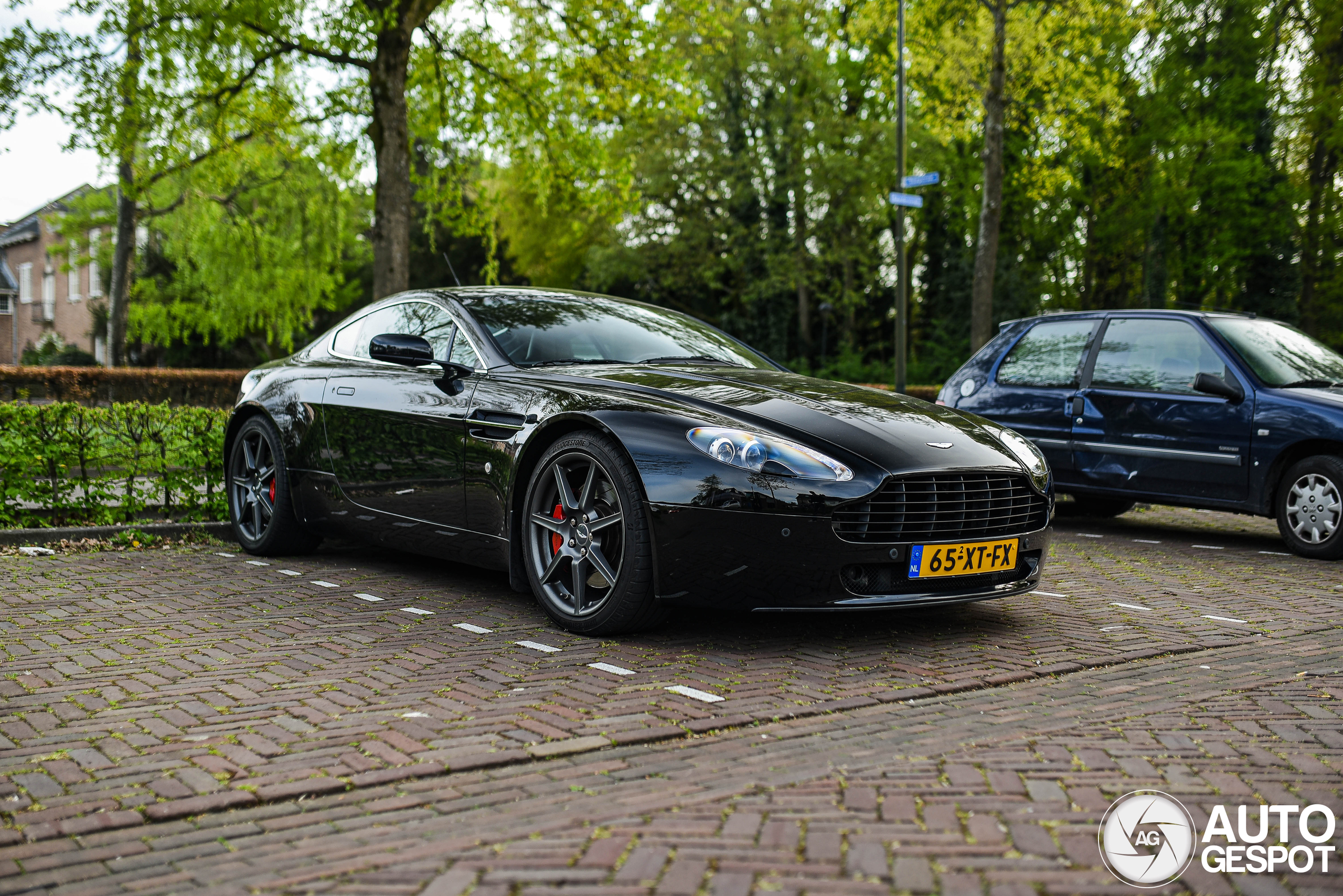 Aston Martin V8 Vantage