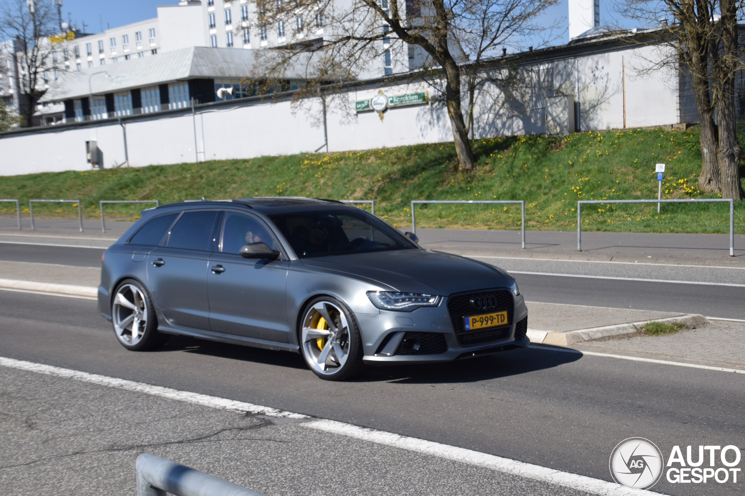Audi RS6 Avant C7