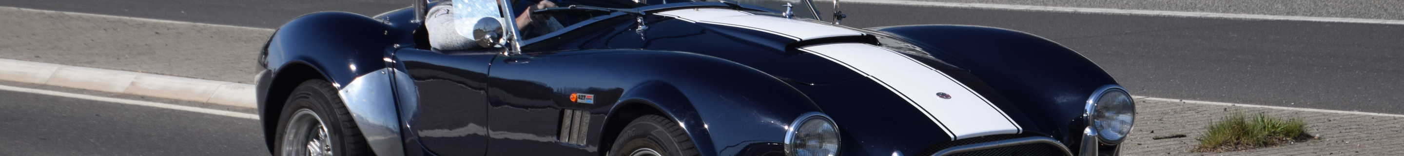 AC Cobra 427