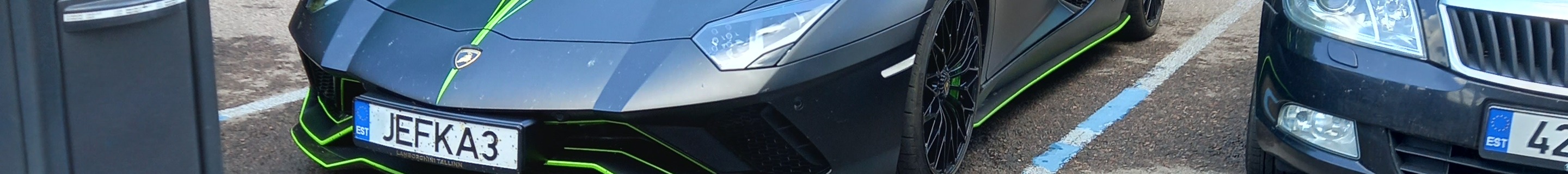Lamborghini Aventador S LP740-4 Roadster