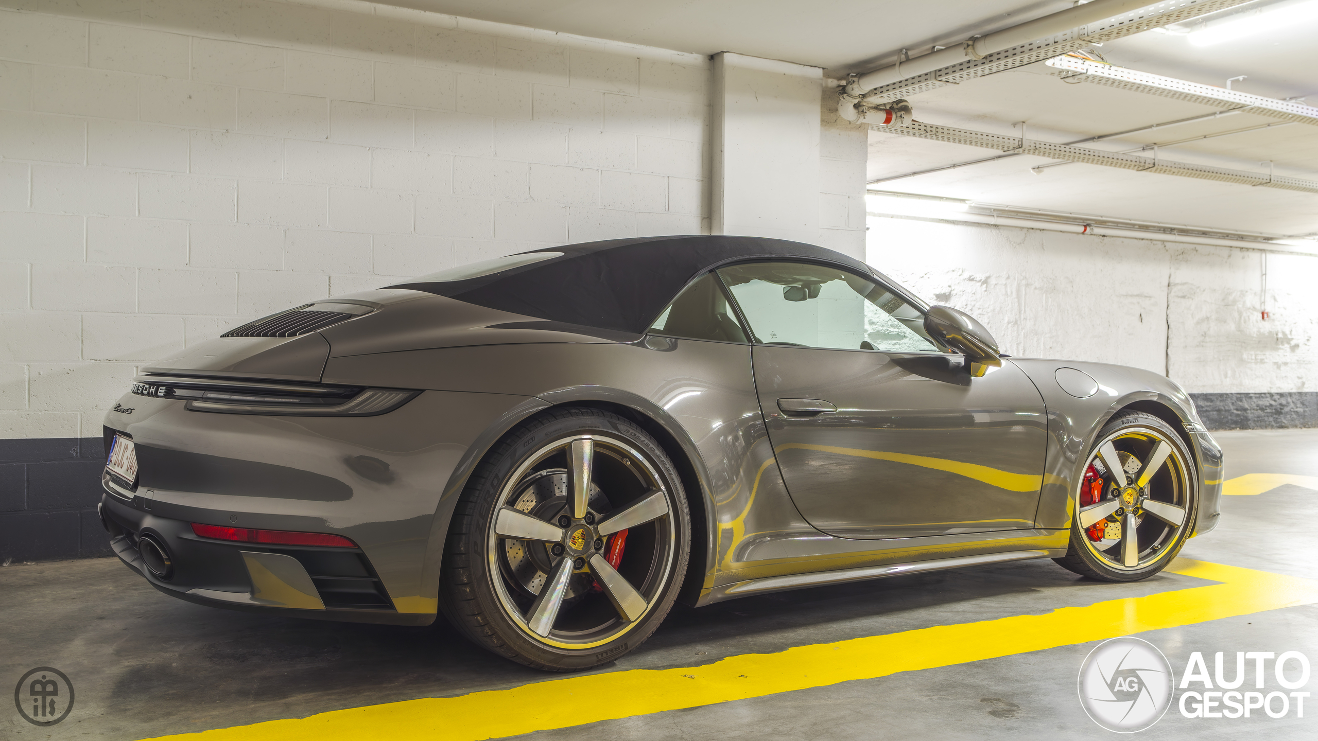 Porsche 992 Carrera 4S Cabriolet