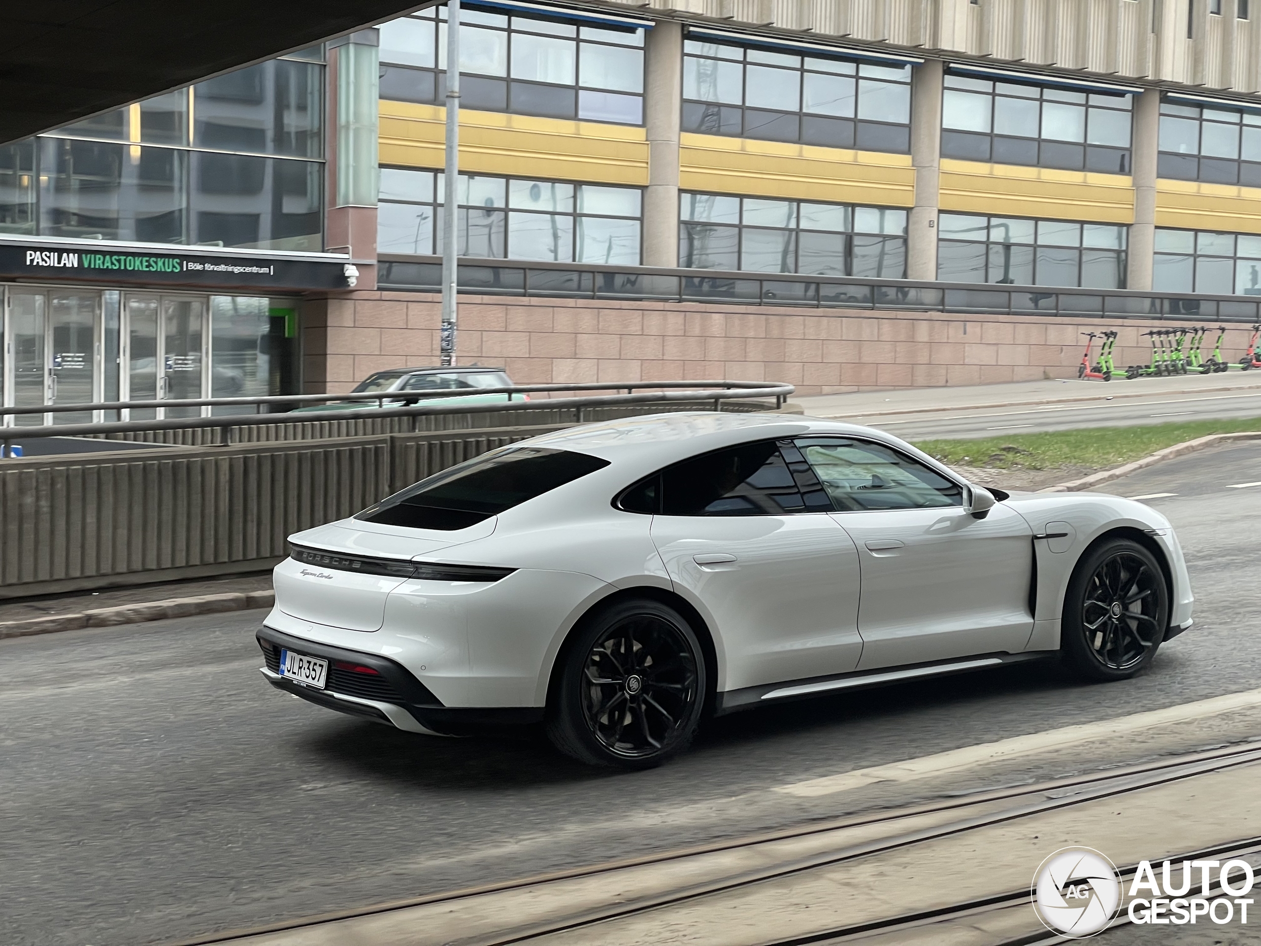 Porsche Taycan Turbo