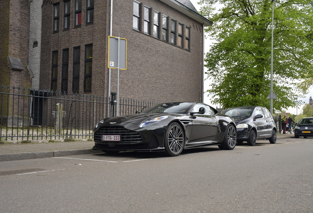 Aston Martin DB12