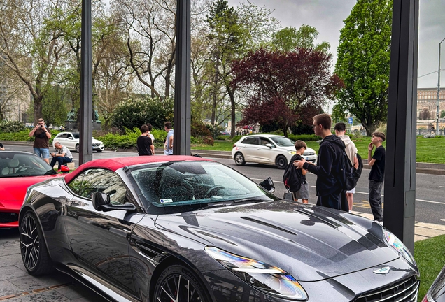 Aston Martin DB12 Volante