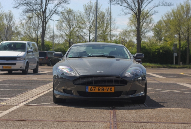 Aston Martin DB9
