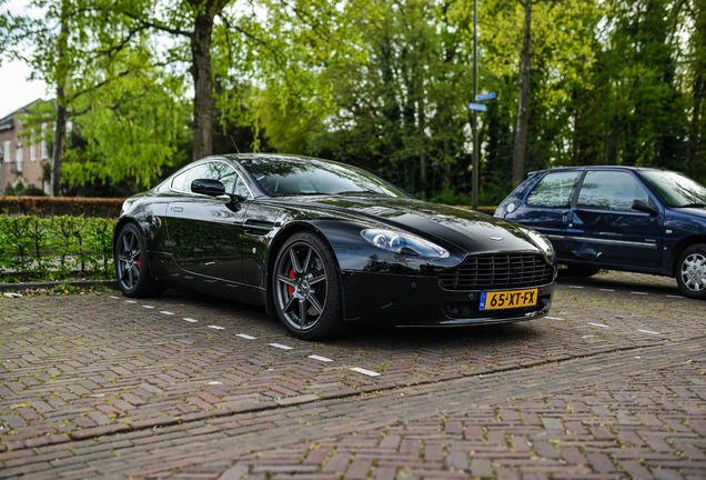 Aston Martin V8 Vantage