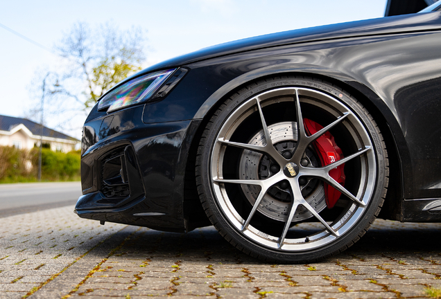 Audi RS4 Avant B9