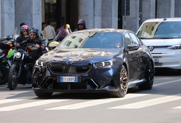 BMW M5 G90